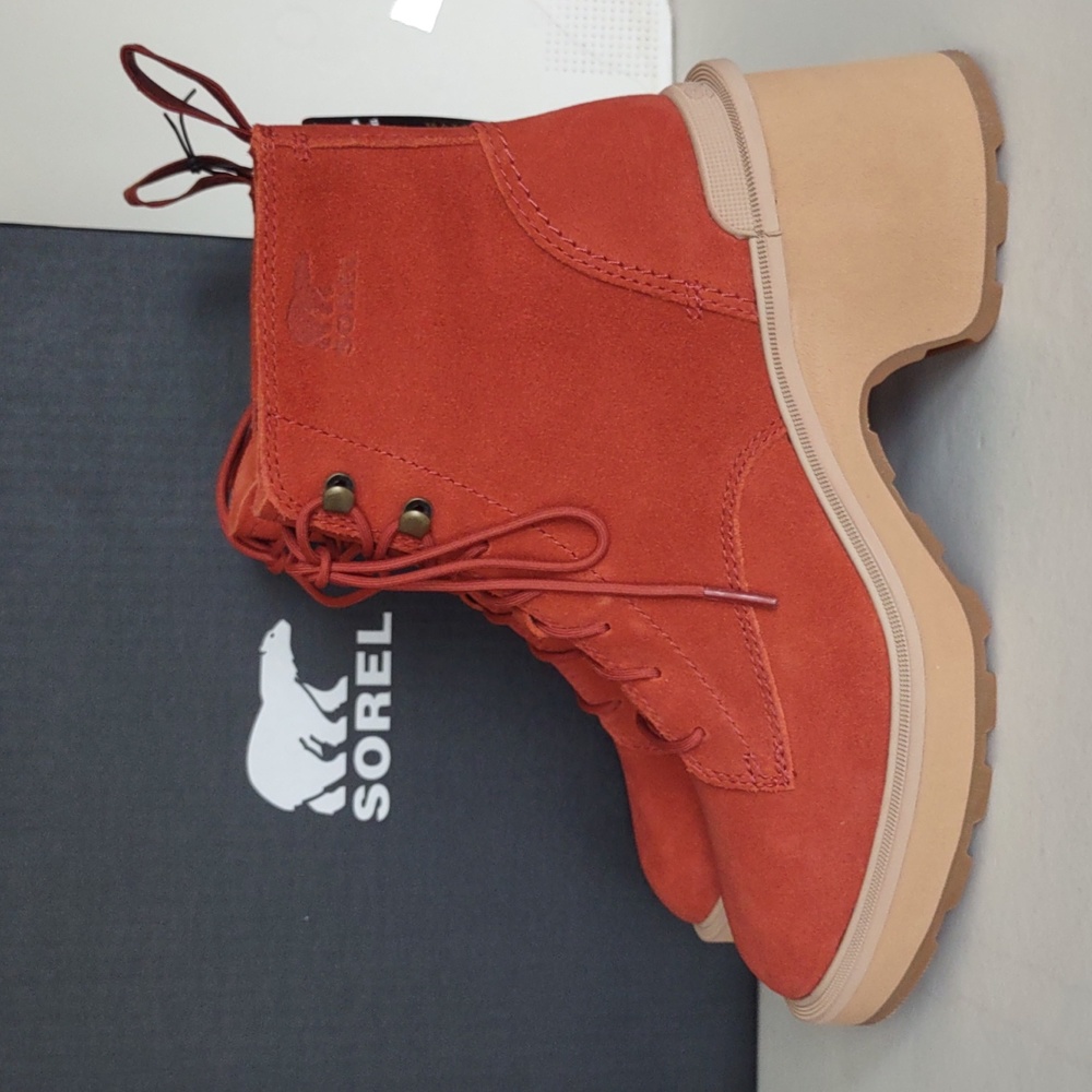 BRAND NEW SOREL HI - LINE  HEEL LACE